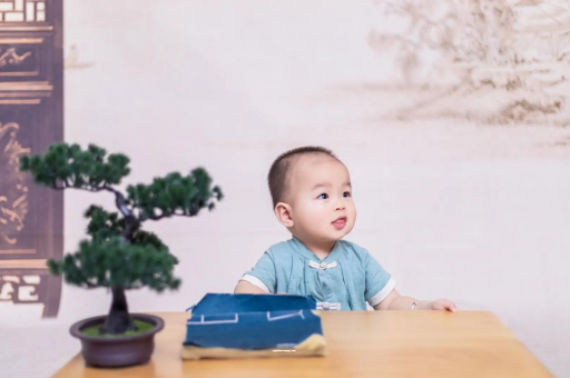 万宁怀孕多久会小腹隆起